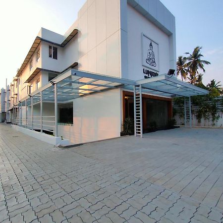 Lumbini Supreme Hotel Thrissur Exterior foto